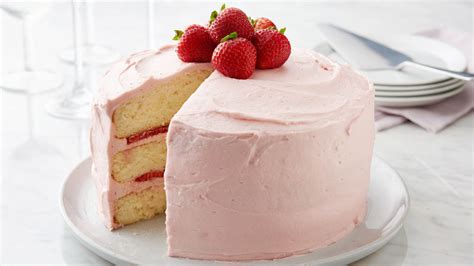 Strawberry Frosted Layer Cake Recipe - LifeMadeDelicious.ca