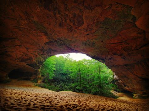 Sand Cave in Bell county, KY. [OC] [4608X3456] resolution. : r/EarthPorn