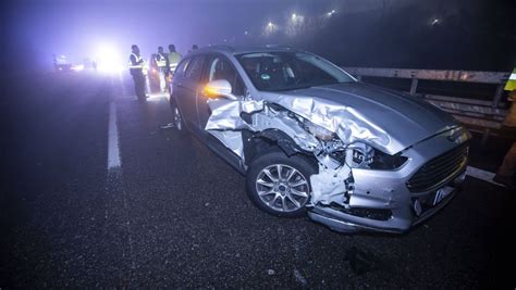 B Bei Aichtal Gutachter Untersucht Details Zum Unfall Esslingen