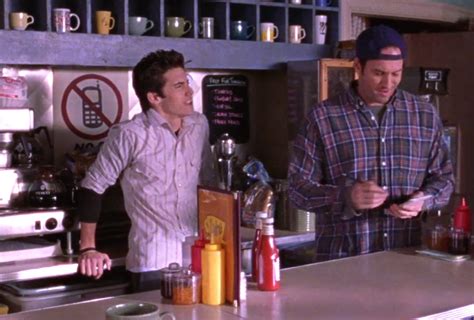 Lukes Got A New Sign In His Diner On Gilmore Girls And It Will Make