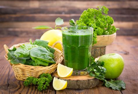 Suco De Couve Detox Para Ajudar O Intestino E O Fígado