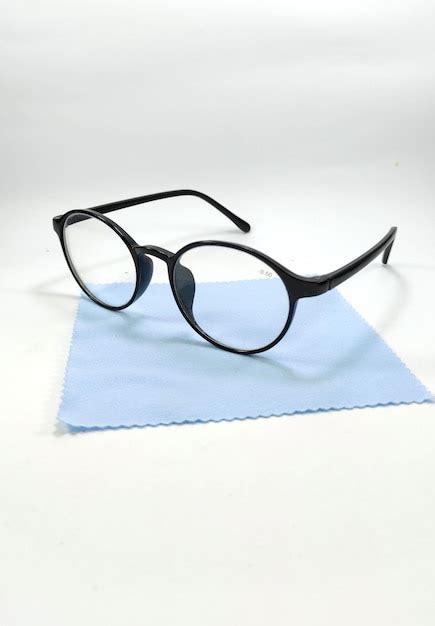 Premium Photo | Beautiful glasses with a modern style