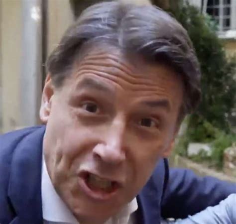 Giuseppe Conte Nello Spot Di Carolina Morace 7 Dago Fotogallery