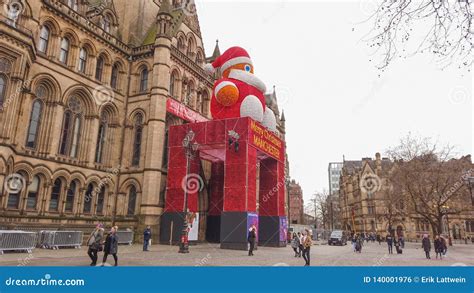 Albert Square Manchester at Christmas Time - MANCHESTER, ENGLAND ...