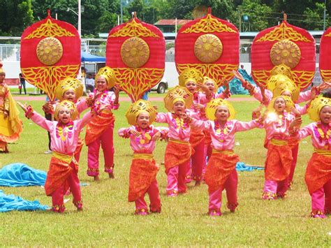 Gridcrosser: The 2013 T’nalak Festival: South Cotabato Weaves Dreams and Identities into Reality