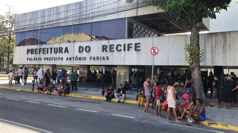 Prefeitura Do Recife Abre Sele O Vagas E Sal Rios De At R