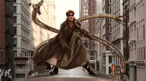 Alfred Molina Vuelve A Dar Vida Al Doctor Octopus En La Nueva Entrega