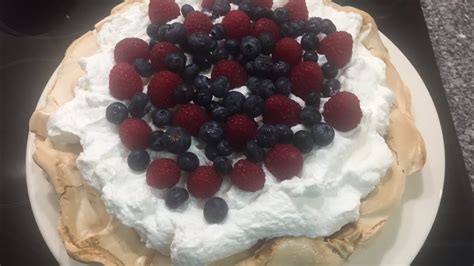 Pavlova De Frutos Vermelhos Patricia Cardoso Youtube