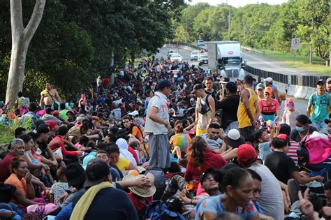 La Caravana Migrante Avanza Lentamente Por Chiapas