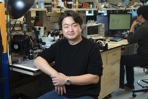 Chi Hwan Lee Receives Early Career Research Award Biomedical