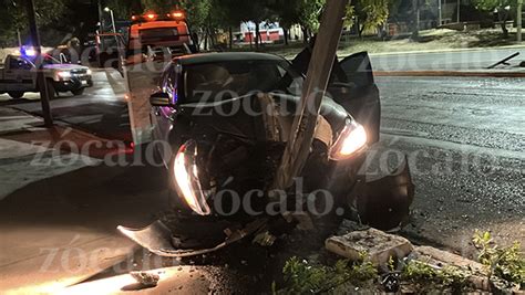 Conductor A Exceso De Velocidad Derrapa Por Charco Y Se Estrella Contra