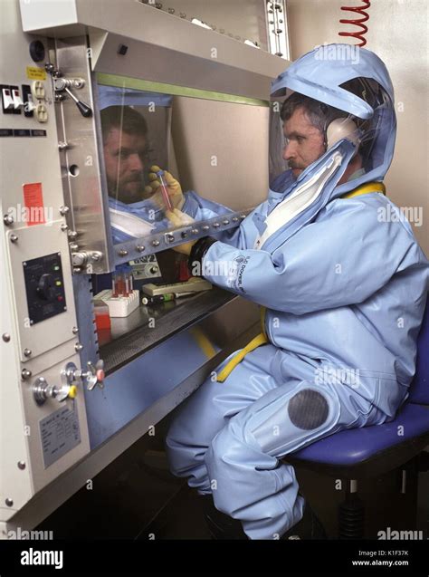 Biosafety Level 4 Laboratory Hi Res Stock Photography And Images Alamy