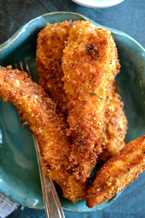 Crispy Fried Chicken Fingers with Homemade Blue Cheese Dipping Sauce ...