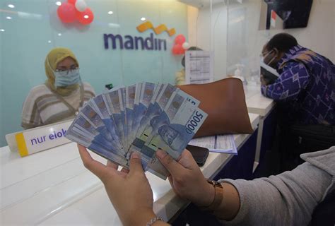 Semester I Laba Bank Mandiri Naik 21 4 Jadi Rp12 5 Triliun