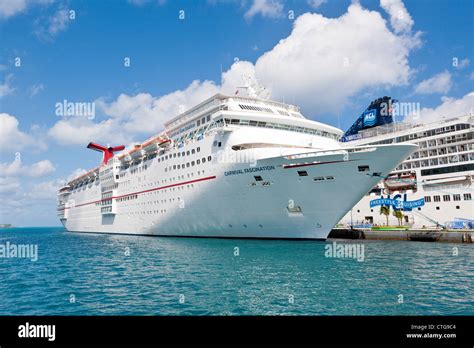 Bahamas Cruise Ship Port Nassau Hi Res Stock Photography And Images Alamy