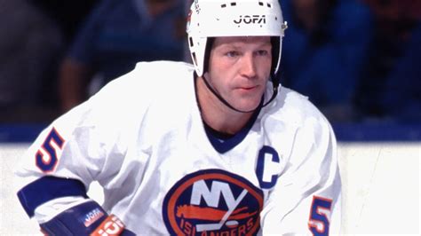 Islanders Legend Trolls Rangers Fans With Potvin Socks