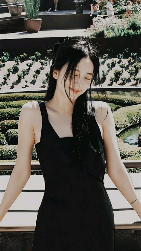 Pin Oleh Reminisceen Di Jisoo As Gf Wanita Cantik Selebriti Wanita