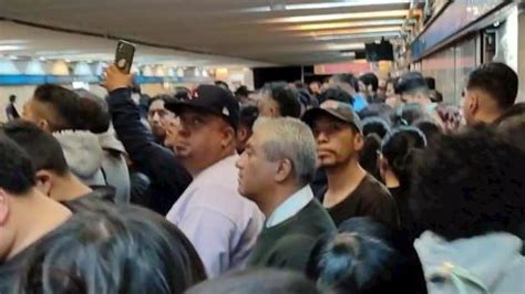 Qu Pasa En La L Nea Del Metro Cdmx Reportan Colapso Y Aglomeraciones