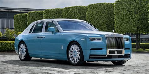 2021 Rolls-Royce Phantom Review, Pricing, and Specs