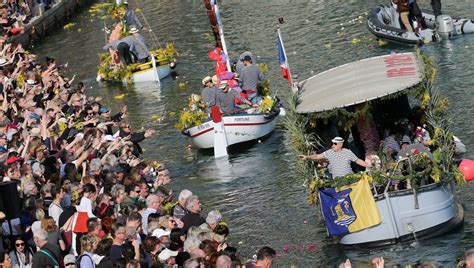 Le Combat Naval Fleuri Est De Retour Villefranche Sur Mer France Bleu