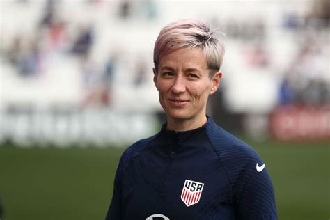 REPORT: Megan Rapinoe says former QB Colin Kaepernick should be the