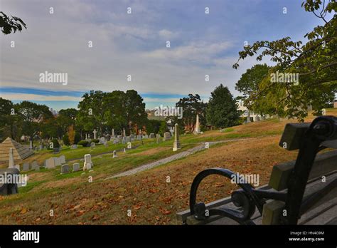 Greenwood Cemetery New York Hi Res Stock Photography And Images Alamy