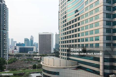 Eksterior Gedung Perkantoran Modern Di Jakarta Foto Stok Unduh Gambar