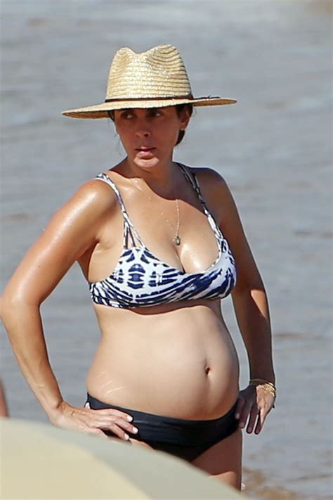 Jamie Lynn Sigler Show Off Her Baby Bump In A Bikini Maui