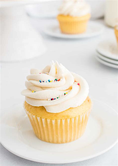 Easy Buttercream Frosting Recipe I Heart Naptime