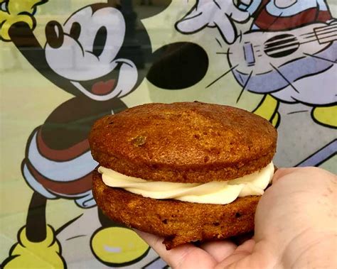 The Best Snacks at Disney World (And Where to Find Them!)