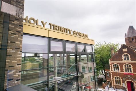 Holy Trinity Primary School | About Us