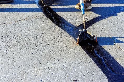 The Benefits of Rubberized Asphalt Sealants | Rua Seguridad