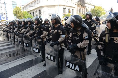 Piquetazo Contra Javier Milei Hubo Fuertes Operativos En Los Accesos E Incidentes En Los