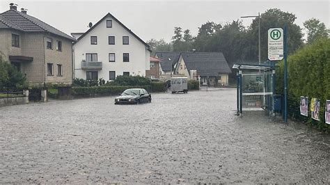 A2 teilweise gesperrt Unwetter sorgen in NRW für überflutete Straßen