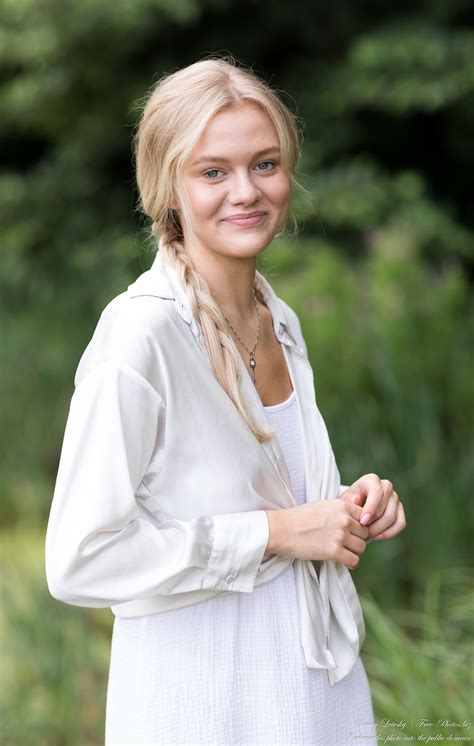 Photo Of Oksana A Natural Blonde 19 Year Old Girl Photographed In July 2021 By Serhiy Lvivsky