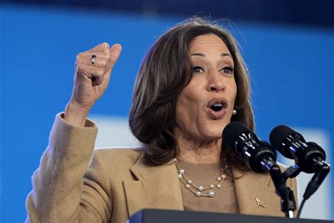 Harris Now Set For Narrow Win Forecaster Who Predicted Trump Landslide