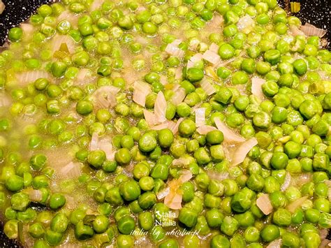 Pasta e piselli łatwy przepis na makaron z groszkiem i serem