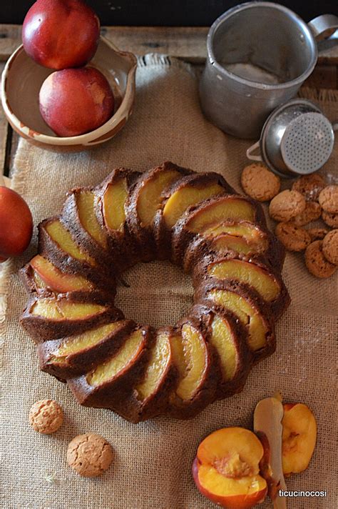 CIAMBELLA PESCHE AMARETTI E CIOCCOLATO