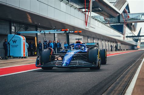 ウィリアムズF1ピット装置にガルフカラー F1 Gate