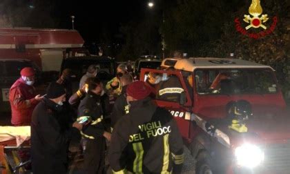 Va A Fare Pip Nel Bosco E Cade In Una Scarpata Enne Salvato Da Un