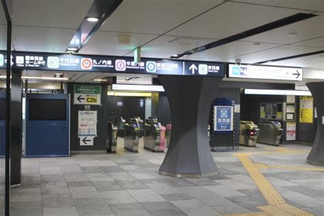 東京駅から大手町駅への徒歩での行き方｜初めての人向け｜地下通路 ｜ 教えたがりダッシュ！