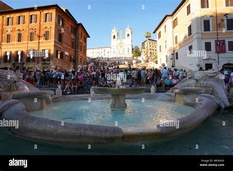 Fontana La Barcaccia Fountain And Spanish Steps Trinit Dei Monti