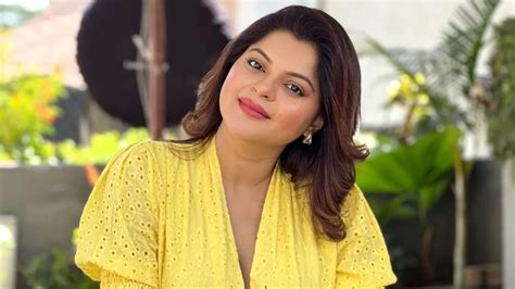 Exclusive Sneha Wagh Reacts Juggling Between Neerja Ek Nayi Pehchaan