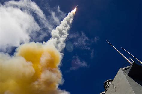 Us Navy Awards Raytheon 235 Million For Standard Missile 6 Production