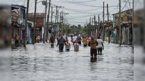 Hurricane Helene Claims Lives Disrupts Flight Services In Florida