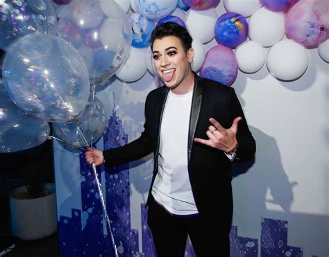 Meet Maybellines First Male Ambassador Manny Mua Manny Mua Manny