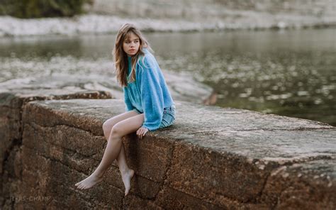 Wallpaper Blonde Blue Eyes Blue Shirt Jean Shorts Sitting Women