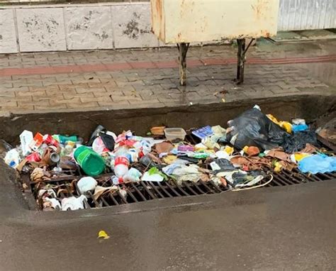 Chuva Revela Lixo Espalhado Pela Cidade Jornal E Revista O Mensageiro