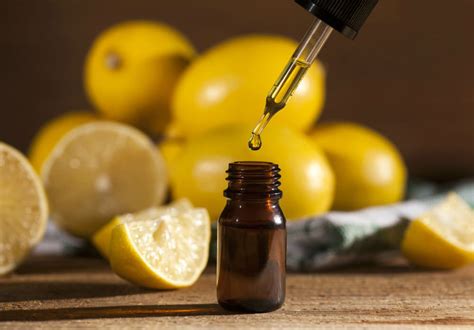 Come Fare L Olio Essenziale Di Limone Ricette Della Nonna