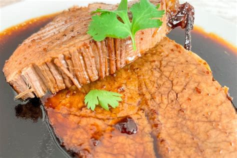 Asado negro icónica receta venezolana de carne en salsa